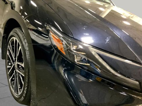 Used 2025 Toyota Camry XLE w/ Premium Package AWD/4WD image 28