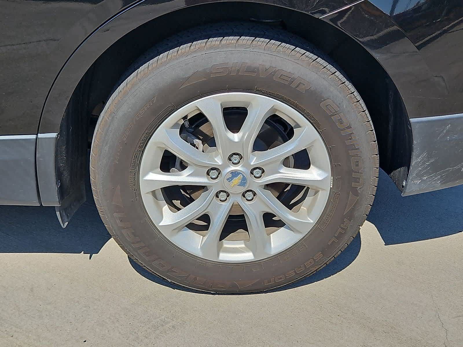 Used 2018 Chevrolet Equinox LT FWD image 13
