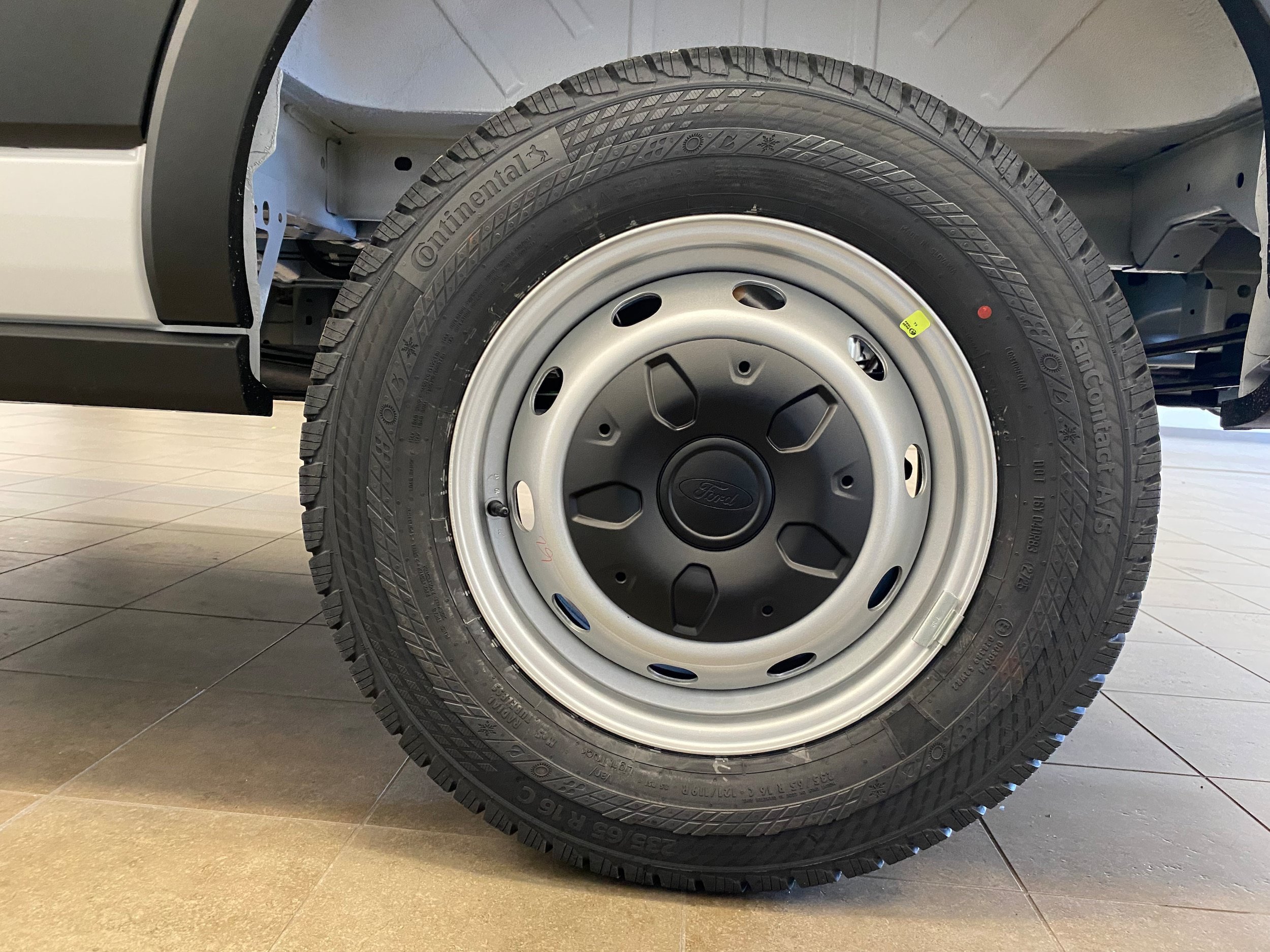 New 2026 Ford Transit 150 Low Roof RWD image 19