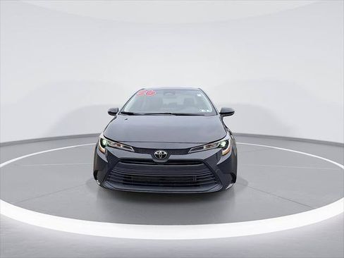 Used 2023 Toyota Corolla LE FWD image 2