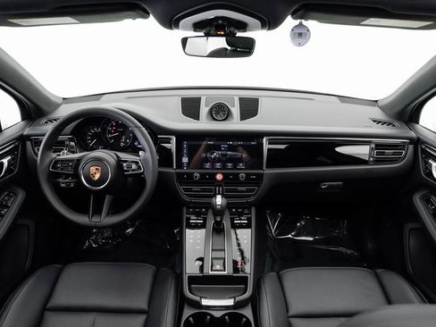 New 2025 Porsche Macan image 21