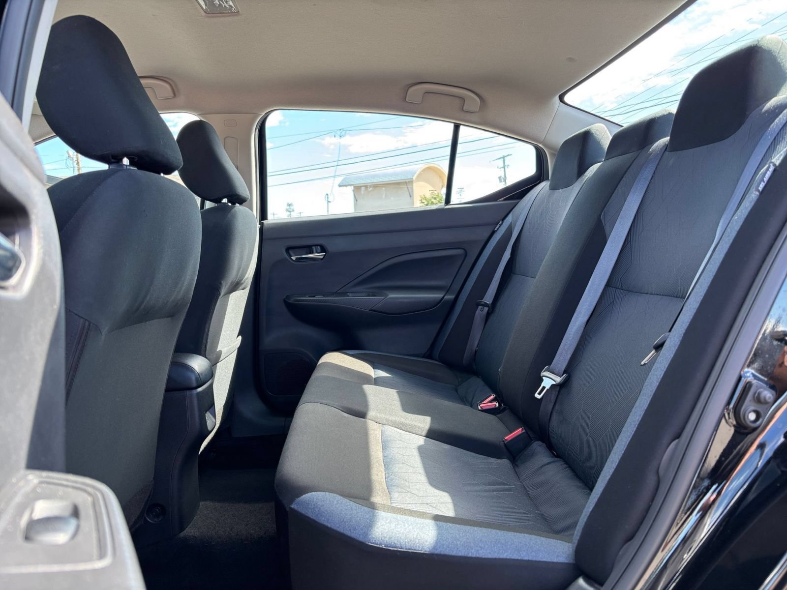 Used 2025 Nissan Versa SV FWD image 22