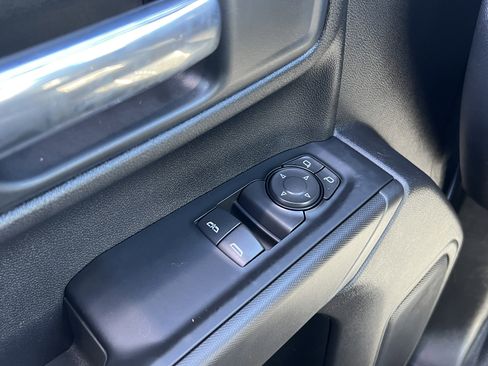 Used 2025 Chevrolet Silverado 1500 W/T image 24