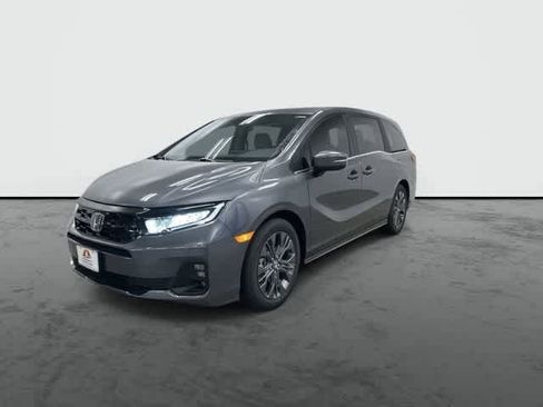New 2026 Honda Odyssey Touring image 7