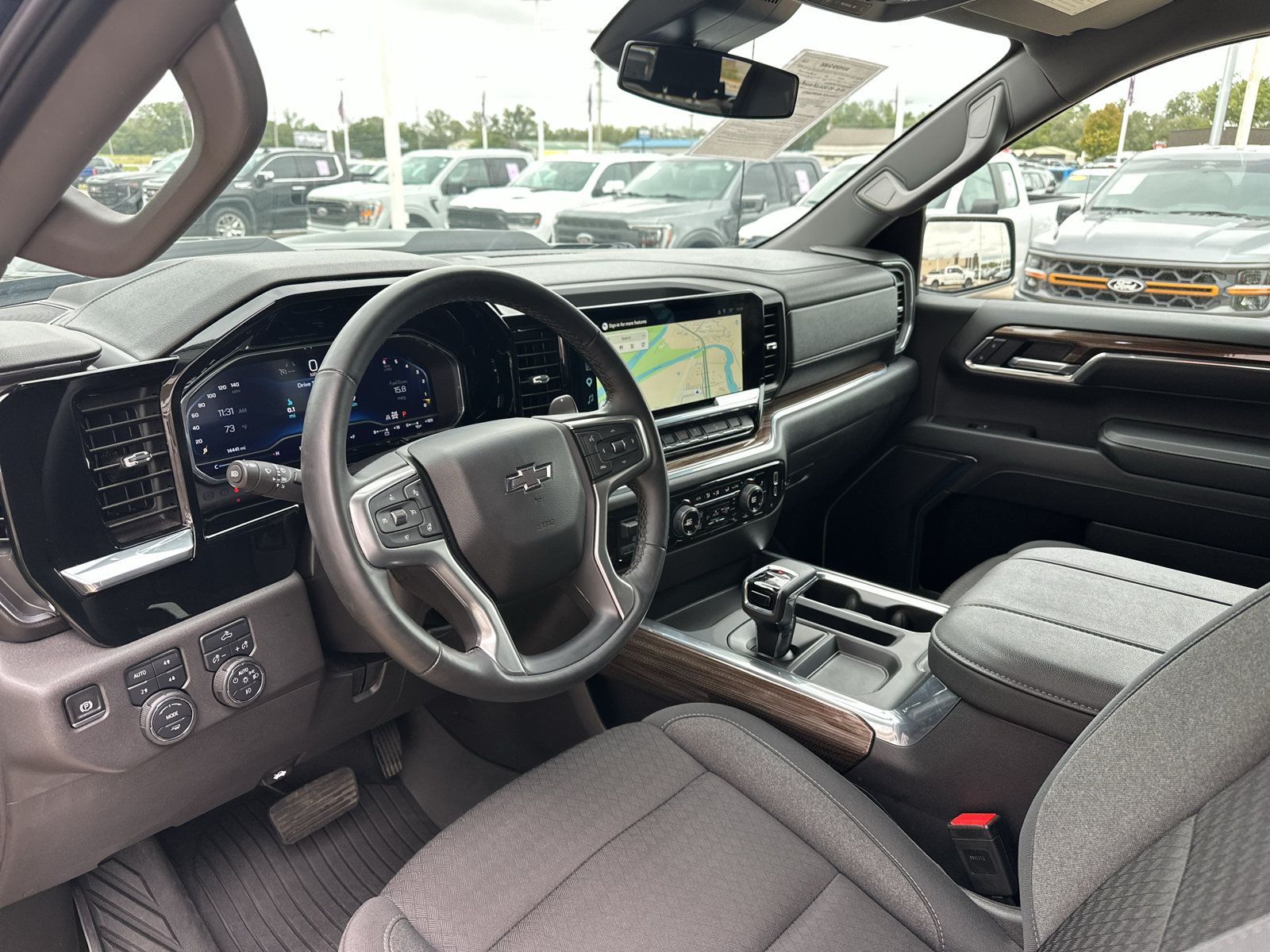 Used 2025 Chevrolet Silverado 1500 LT Trail Boss w/ Protection Package AWD/4WD image 2