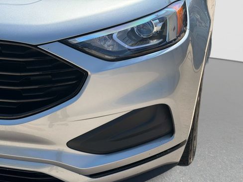 Used 2022 Ford Edge SE w/ Black Appearance Package AWD/4WD image 11