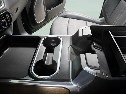 Used 2024 Chevrolet Silverado 2500 High Country w/ High Country Premium Package image 20