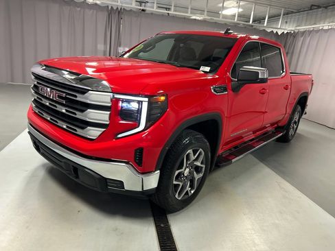 New 2026 GMC Sierra 1500 SLE w/ Preferred Package AWD/4WD image 3