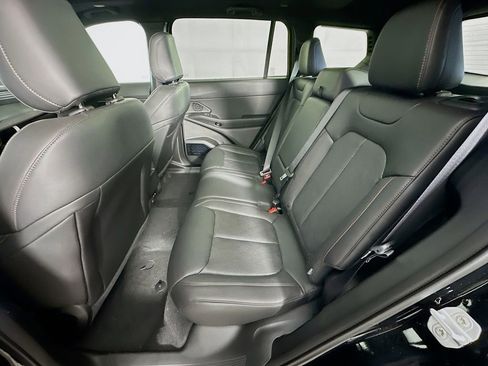 New 2026 Jeep Cherokee Overland image 32