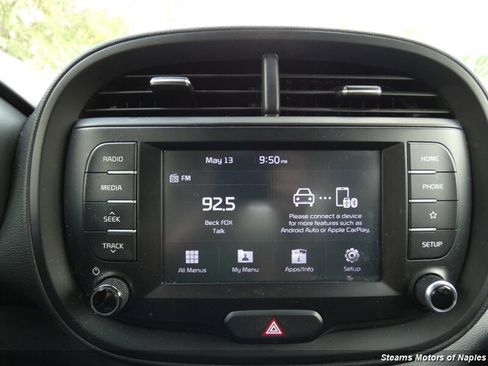 Used 2020 Kia Soul LX FWD image 27