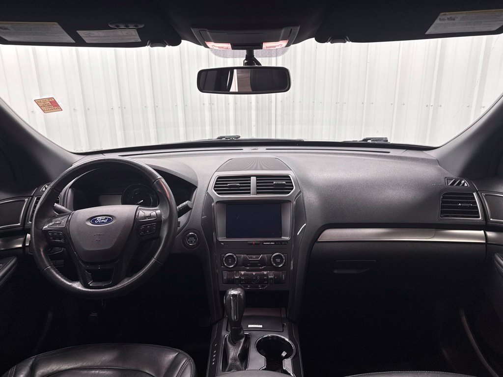 Used 2019 Ford Explorer XLT w/ Equipment Group 202A FWD image 14