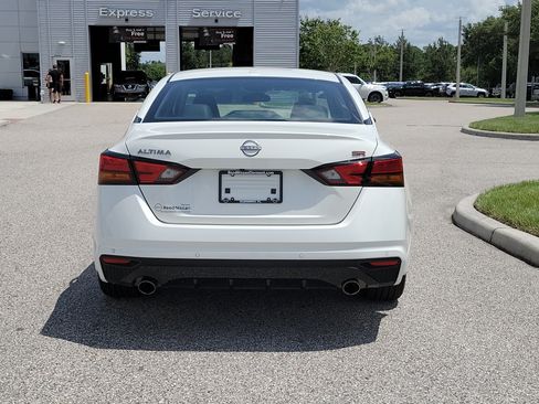 Certified 2025 Nissan Altima 2.5 SR w/ SR Premium Package FWD image 7