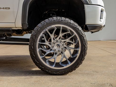 Used 2020 GMC Sierra 2500 Denali w/ Denali Ultimate Package image 11