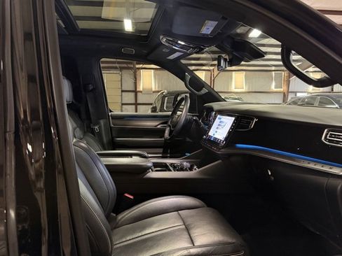 Used 2023 Jeep Grand Wagoneer Series II w/ Quick Order Packagew 28T image 11