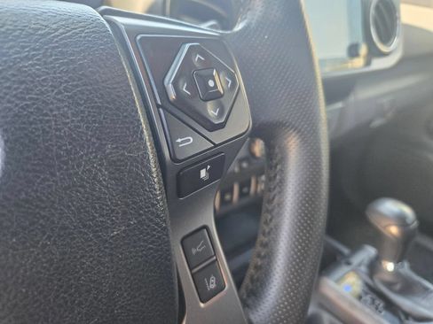 Used 2019 Toyota Tacoma TRD Sport w/ Technology Package RWD image 16