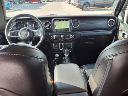 Used 2023 Jeep Wrangler Unlimited Sahara w/ Cold Weather Group image 23