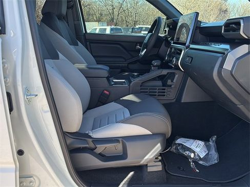 Used 2024 Toyota Tacoma TRD Sport image 11