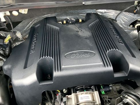 Used 2019 Ford Expedition Limited w/ Equipment Group 302A RWD image 33