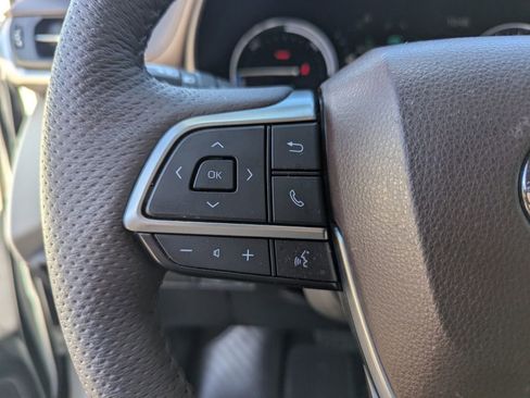 Certified 2024 Toyota Sienna Platinum image 32