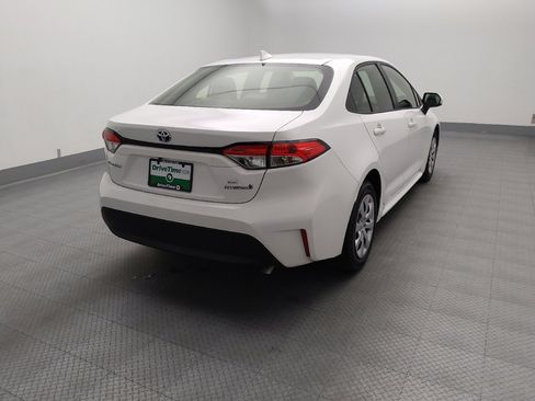Used 2023 Toyota Corolla LE FWD image 7
