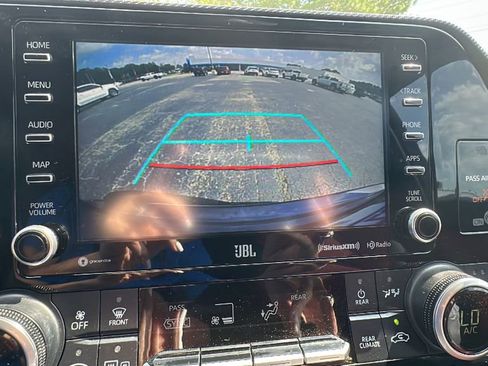 Used 2021 Toyota Highlander XSE image 29