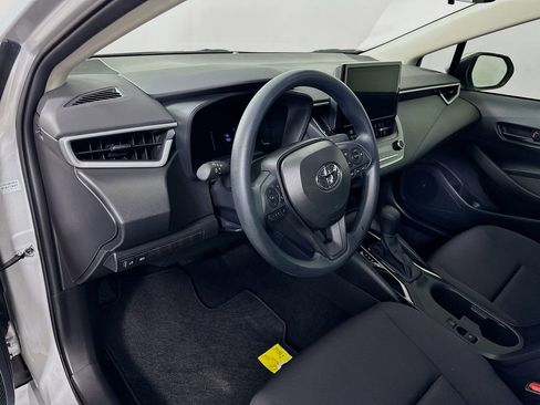 Used 2026 Toyota Corolla LE FWD image 9