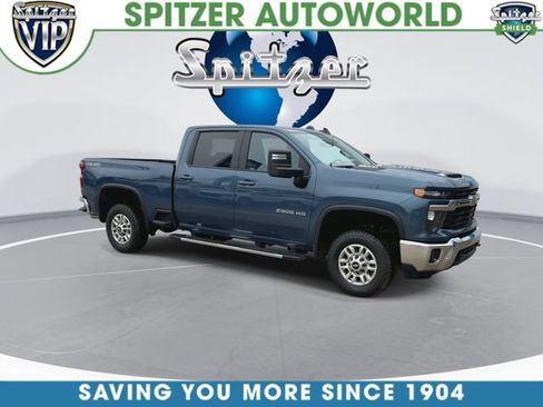 Used 2025 Chevrolet Silverado 2500 LT w/ Convenience Package AWD/4WD image 2
