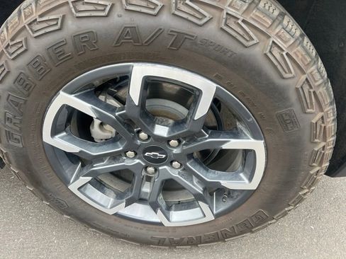 Used 2025 Chevrolet Equinox ACTIV w/ Safety and Technology Package FWD image 8