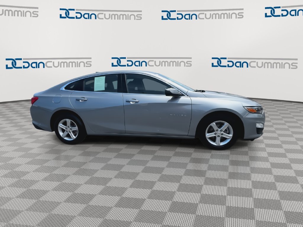 Used 2024 Chevrolet Malibu LT FWD image 2