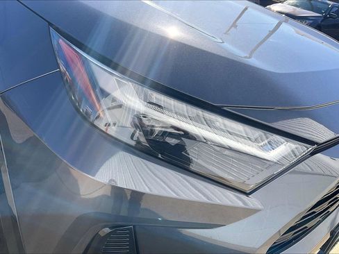 Used 2022 Toyota RAV4 SE image 33