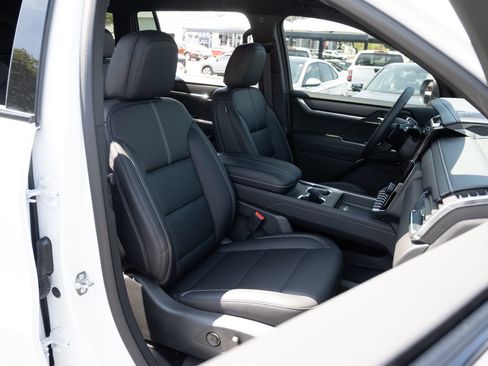 New 2026 GMC Acadia Elevation w/ Black Edition FWD image 27