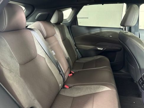 Used 2025 Lexus RX 350 w/ Convenience Package AWD/4WD image 31
