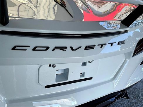 Used 2025 Chevrolet Corvette Stingray Preferred Conv w/ 2LT image 21