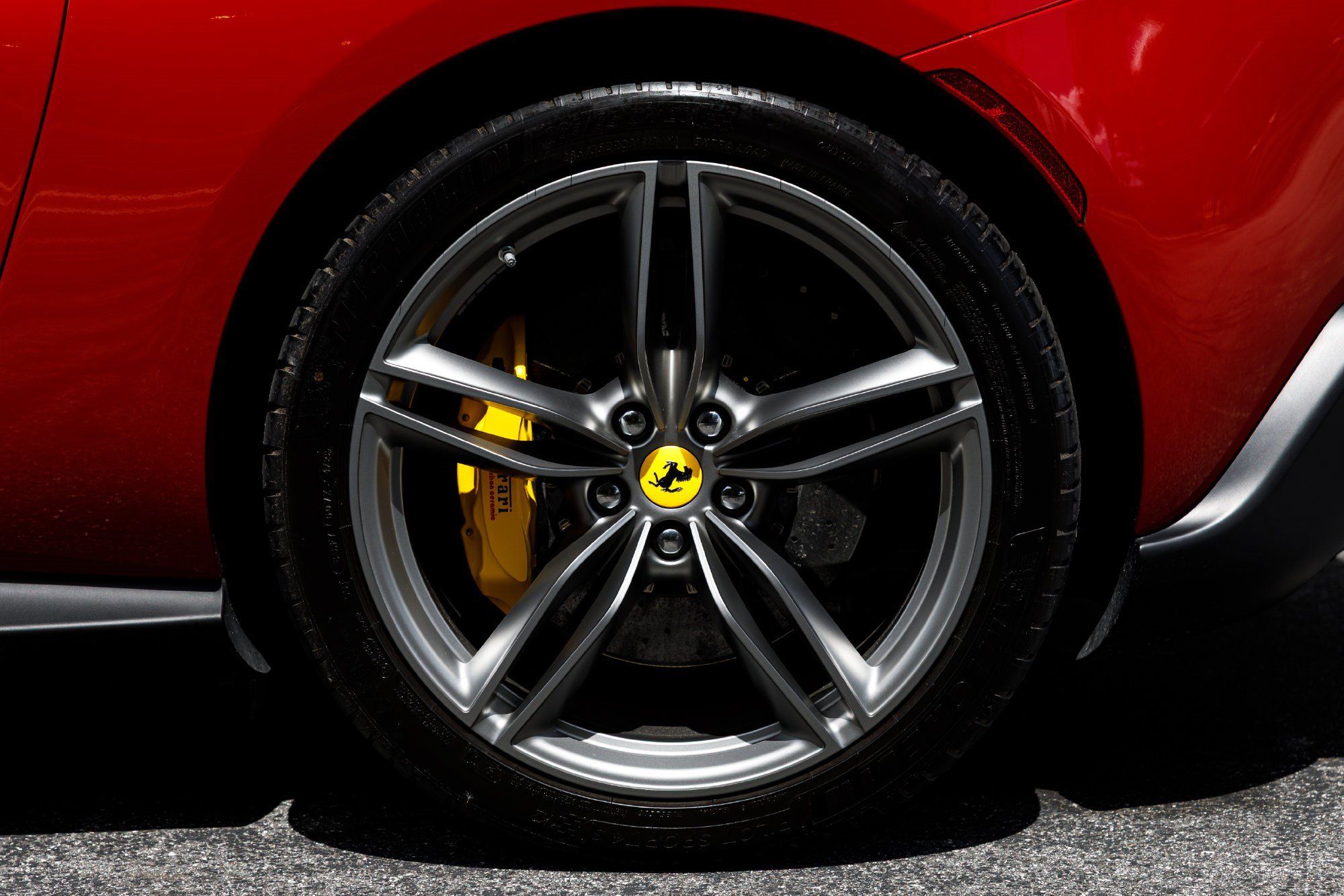 Used 2023 Ferrari Roma RWD image 17