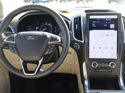 Used 2024 Ford Edge Titanium w/ Equipment Group 301A AWD/4WD image 13