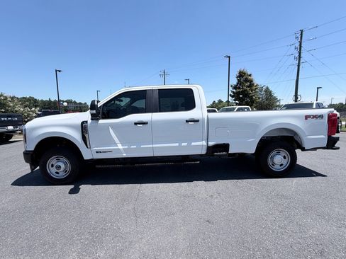 Used 2024 Ford F250 XL w/ FX4 Off-Road Package AWD/4WD image 5