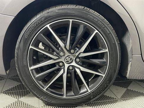 Used 2022 Toyota Camry SE w/ Cold Weather Package FWD image 23