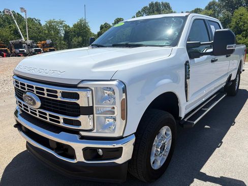 Used 2025 Ford F250 XLT AWD/4WD image 7