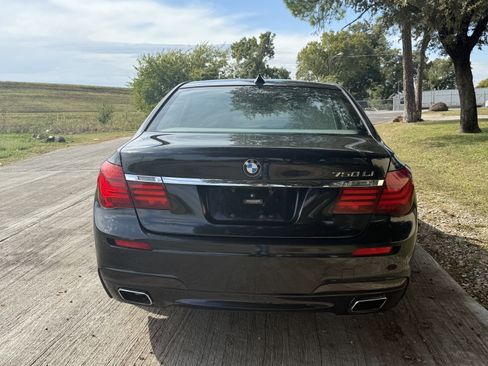 Used 2014 BMW 750Li image 8