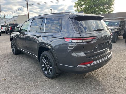 New 2026 Jeep Grand Cherokee L Limited AWD/4WD image 4