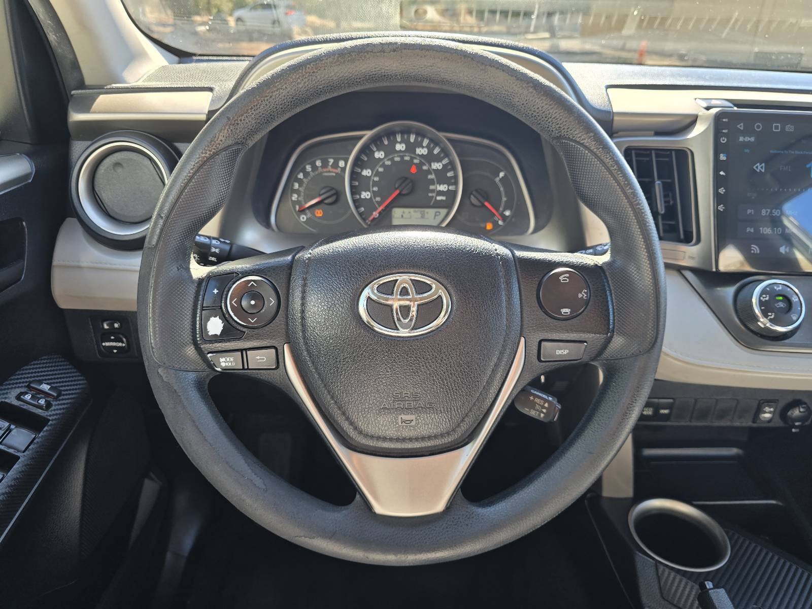 Used 2015 Toyota RAV4 LE FWD image 28