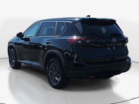 Used 2024 Nissan Rogue S FWD image 8