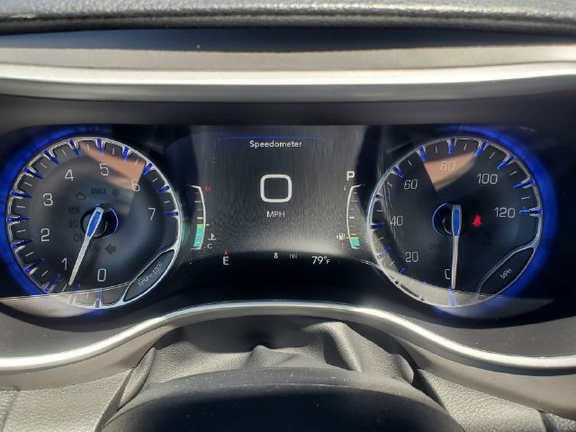 New 2027 Chrysler Pacifica Select w/ Family Tech Group AWD/4WD image 12