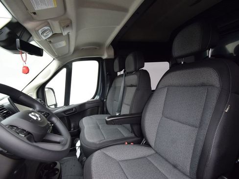 New 2026 RAM ProMaster 3500 w/ Crew Van Package image 33