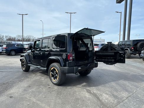 Used 2014 Jeep Wrangler Unlimited Sahara image 16