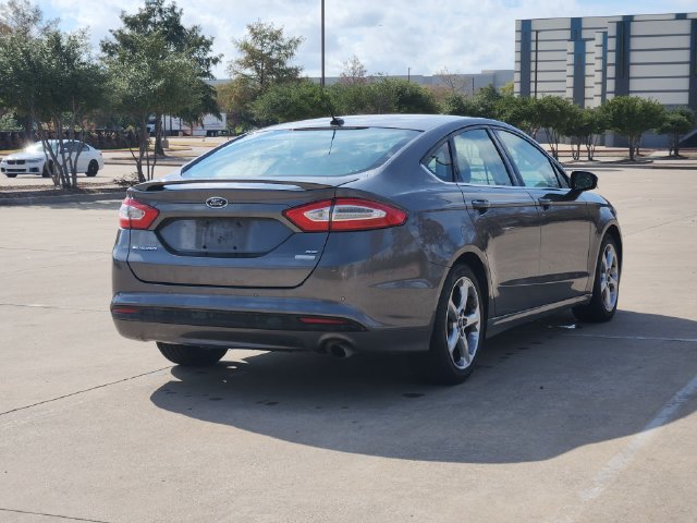 Used 2013 Ford Fusion SE FWD image 5