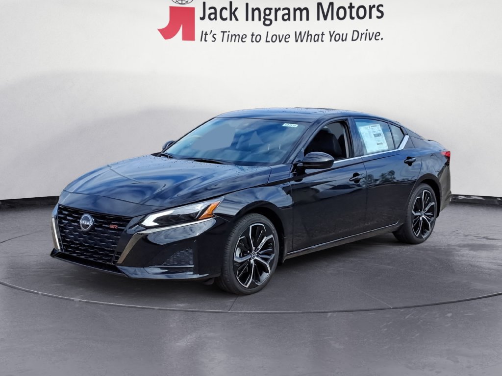 Used 2025 Nissan Altima 2.5 SR w/ SR Premium Package FWD 360° Tour