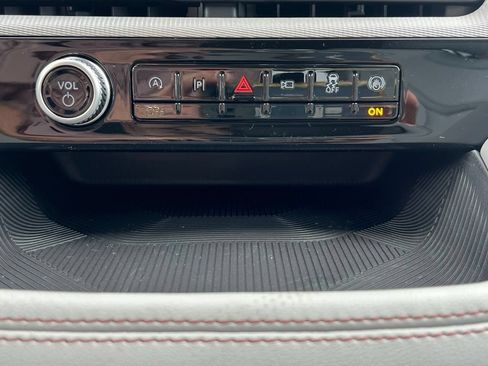 New 2026 Ford Explorer Active w/ Active Comfort Package RWD image 31
