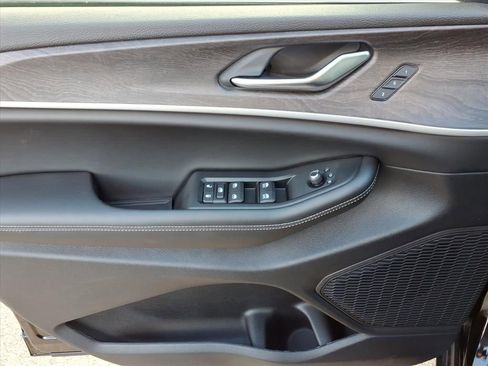 New 2025 Jeep Grand Cherokee Limited image 14