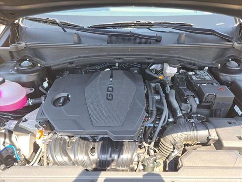 Used 2025 Kia Sportage EX FWD image 23